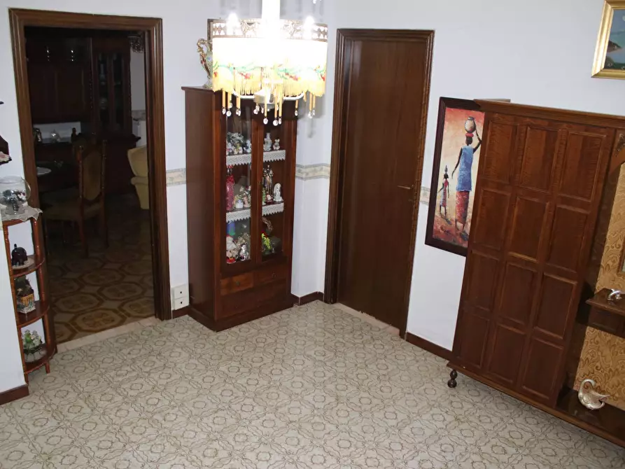 Immagine 11 di Villa in vendita  in via giordano 21 a San Giorgio Ionico