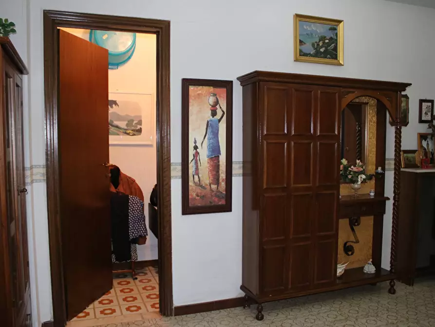 Immagine 29 di Villa in vendita  in via giordano 21 a San Giorgio Ionico