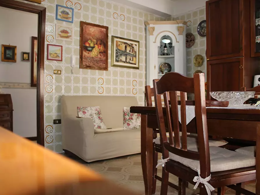 Immagine 41 di Villa in vendita  in via giordano 21 a San Giorgio Ionico