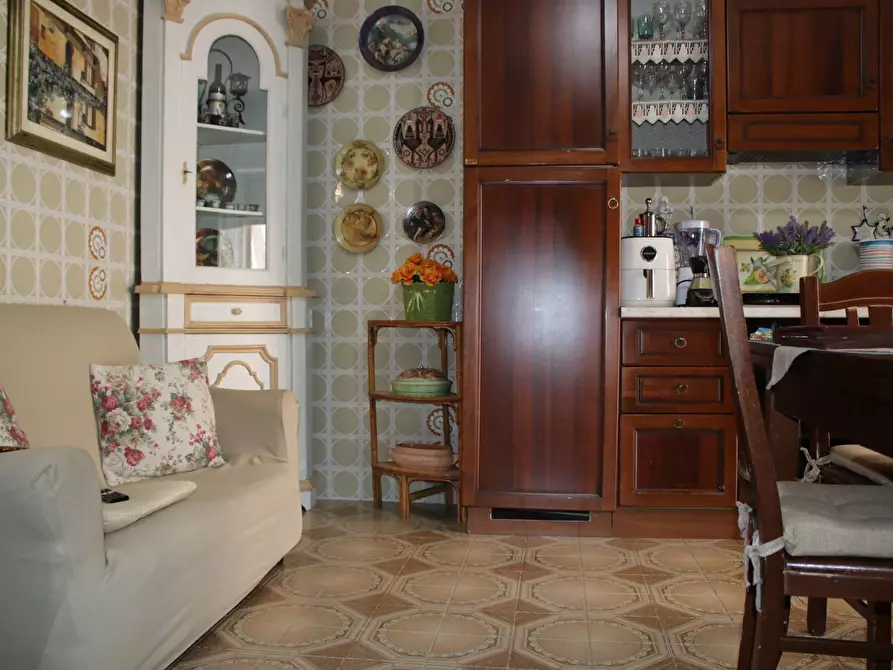 Immagine 42 di Villa in vendita  in via giordano 21 a San Giorgio Ionico