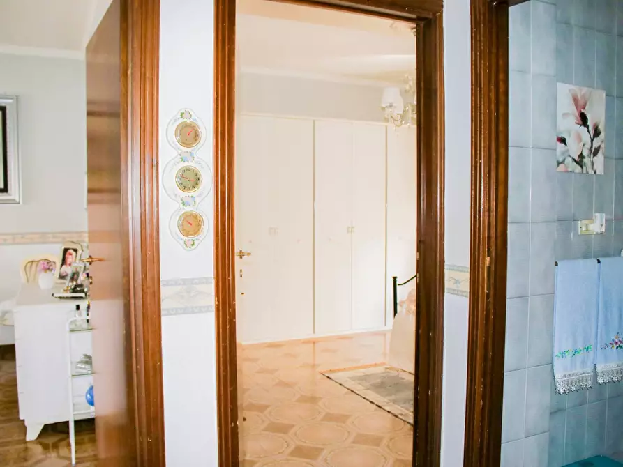 Immagine 45 di Villa in vendita  in via giordano 21 a San Giorgio Ionico