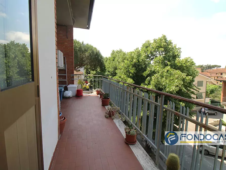 Immagine 10 di Appartamento in vendita  in Viale della repubblica a Montopoli In Val D'arno