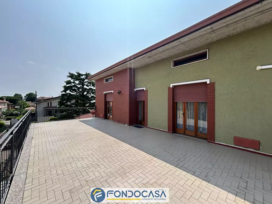 Immagine 26 di Villa in vendita  a Cazzago San Martino