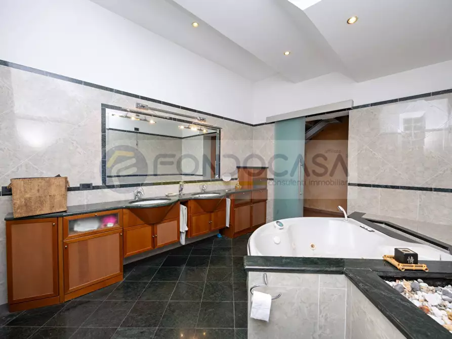 Immagine 11 di Casa semindipendente in vendita  a Sesto San Giovanni