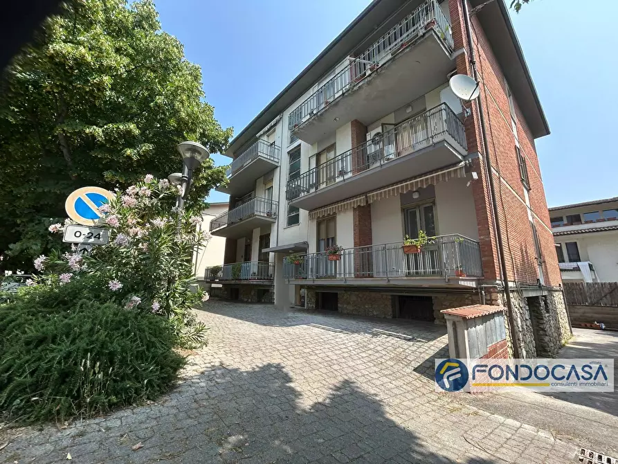 Immagine 1 di Appartamento in vendita  in Viale della repubblica a Montopoli In Val D'arno