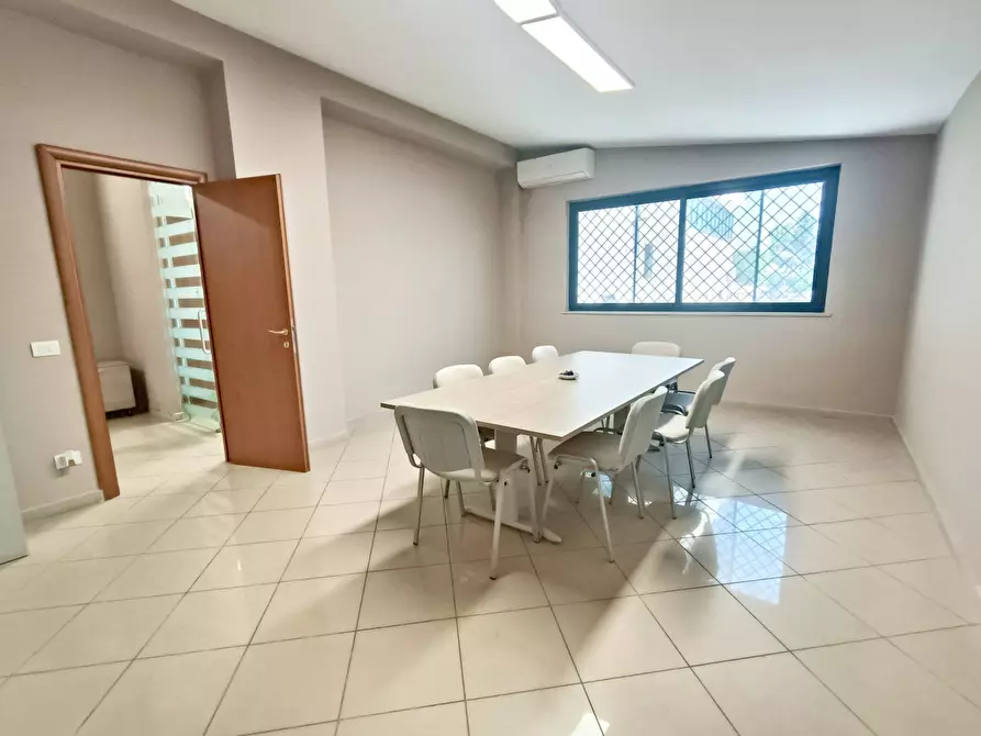 Immagine 7 di Ufficio in vendita  a Casalnuovo Di Napoli
