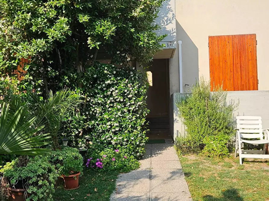 Immagine 2 di Appartamento in vendita  in Viale Michelangelo a Ravenna