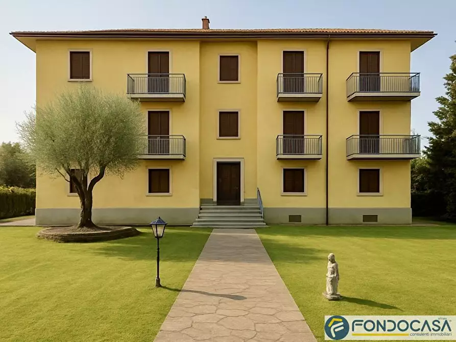 Immagine 1 di Appartamento in vendita  in chiuduno via portici suardo a Chiuduno