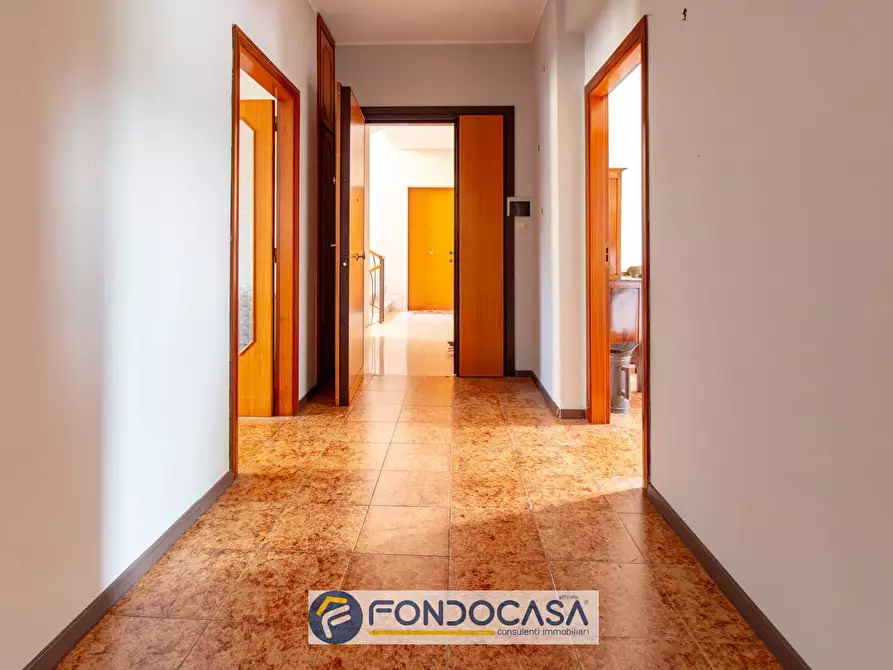 Immagine 2 di Appartamento in vendita  in via fiume 68 a Salerno