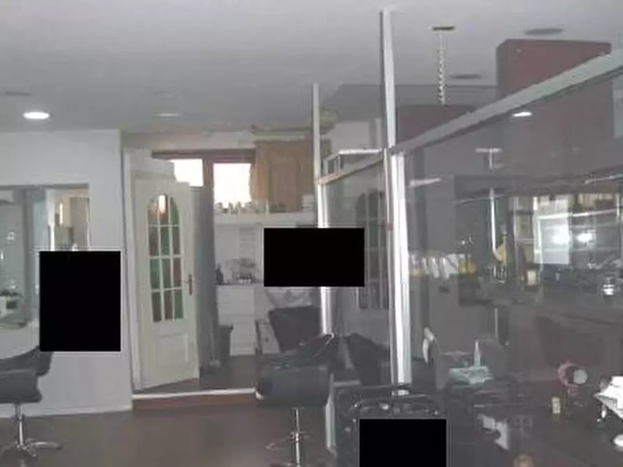 Immagine 2 di Locale commerciale in vendita  in via partenio 30 a Avellino