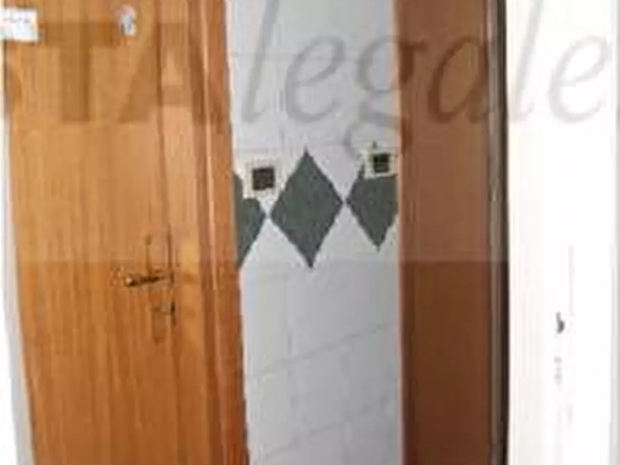 Immagine 3 di Locale commerciale in vendita  in via partenio 30 a Avellino