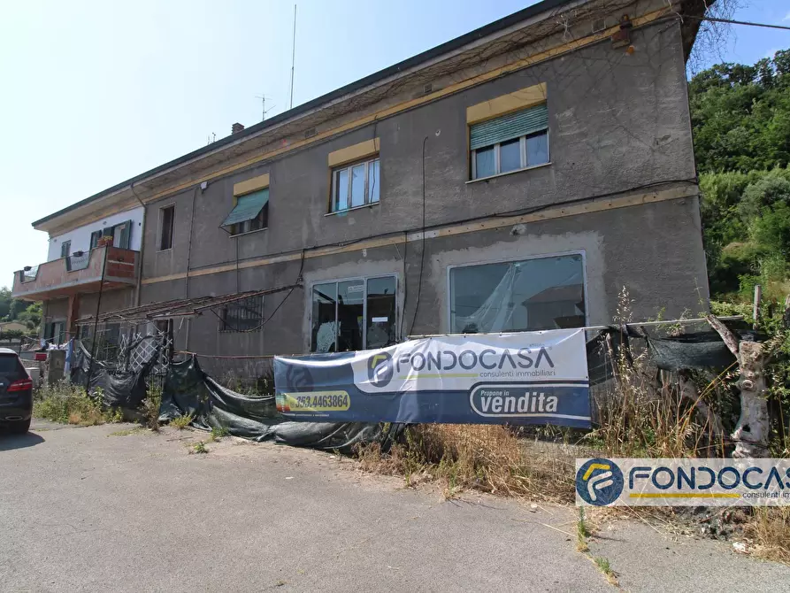 Immagine 1 di Casa semindipendente in vendita  in Via Lungomonte a Montopoli In Val D'arno