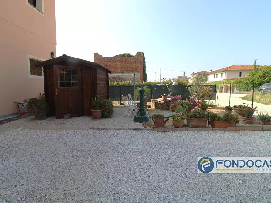 Immagine 2 di Casa indipendente in vendita  in Via San Donato a Montopoli In Val D'arno