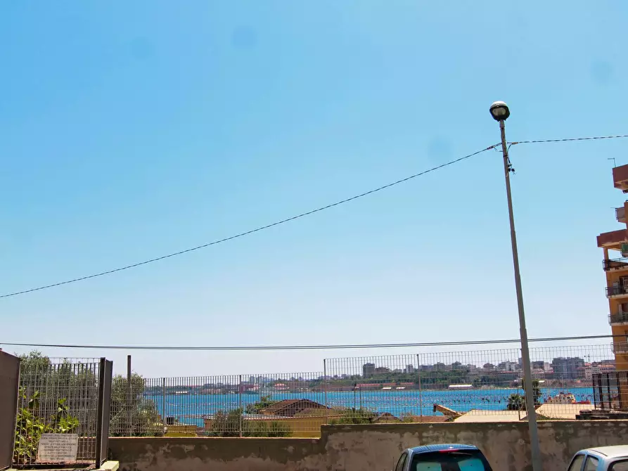 Immagine 10 di Appartamento in vendita  in via croce 2 a Taranto