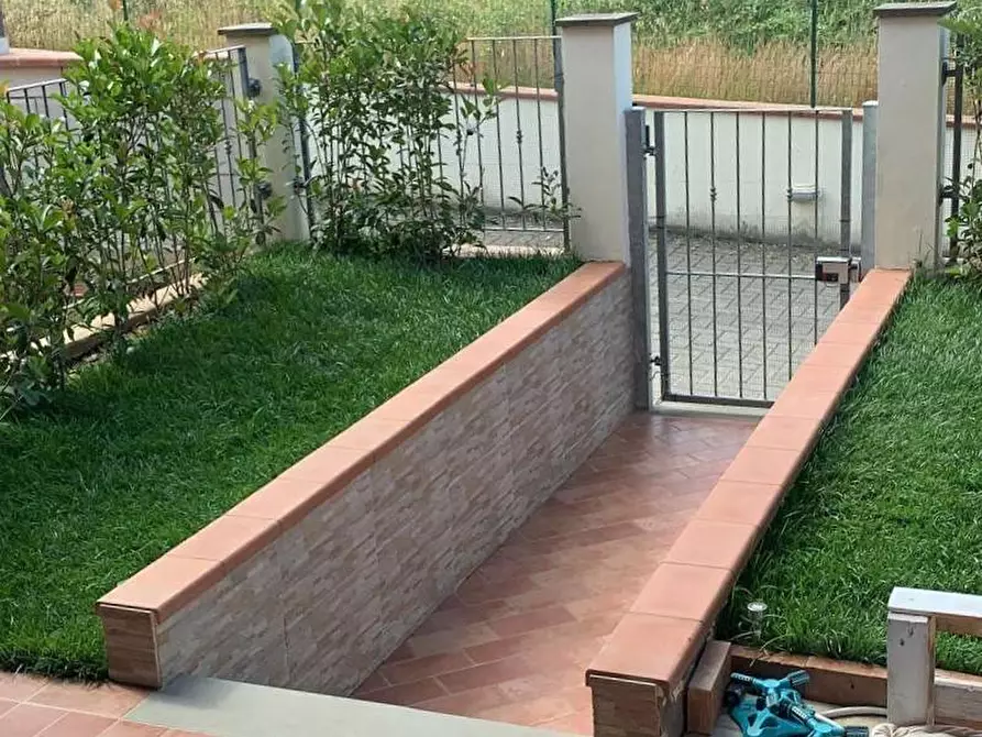 Immagine 2 di Villetta a schiera in vendita  in Via Cerretti a Montopoli In Val D'arno