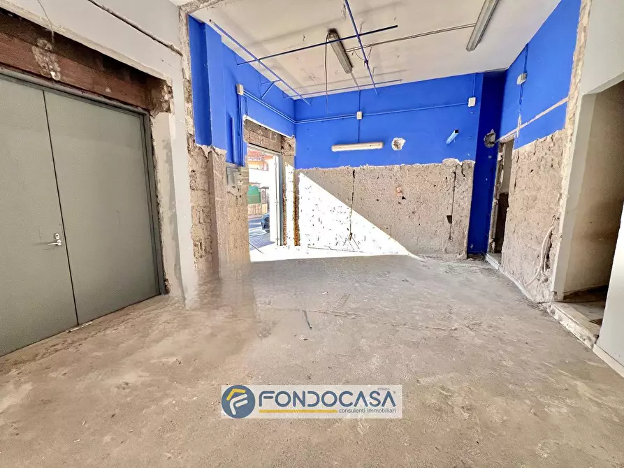 Immagine 8 di Locale commerciale in vendita  in via gugliemo marconi 37 a Sant'antimo