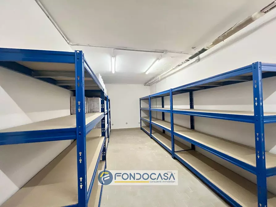 Immagine 10 di Box auto in vendita  in via fratelli cervi 5 a Sant'antimo