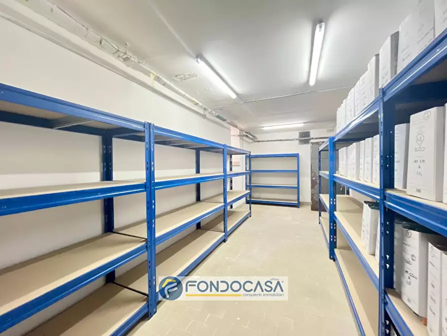 Immagine 14 di Box auto in vendita  in via fratelli cervi 5 a Sant'antimo