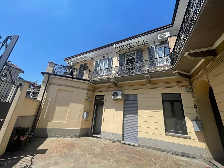 Immagine 34 di Appartamento in vendita  in Corso Emilia 10 a Torino