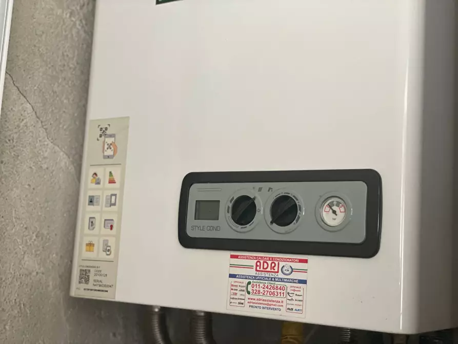 Immagine 42 di Appartamento in vendita  in Corso Emilia 10 a Torino