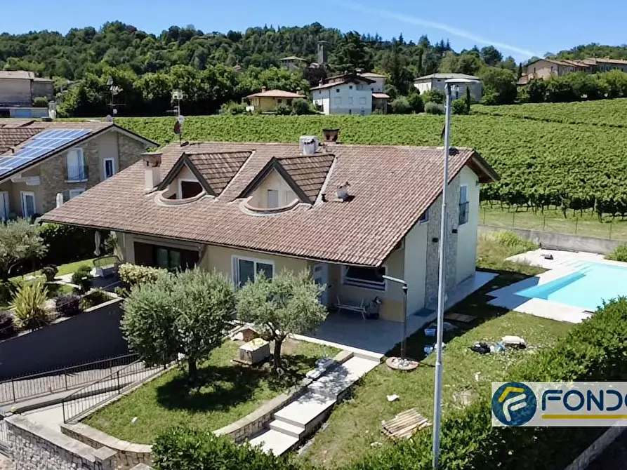 casa indipendente in vendita a Corte Franca