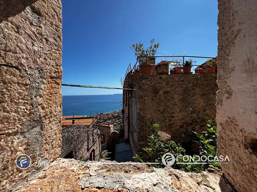 Immagine 2 di Appartamento in vendita  in Via Poggio a Borgio Verezzi