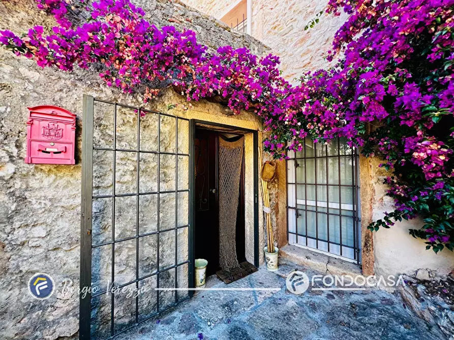 Immagine 15 di Appartamento in vendita  in Via Poggio a Borgio Verezzi