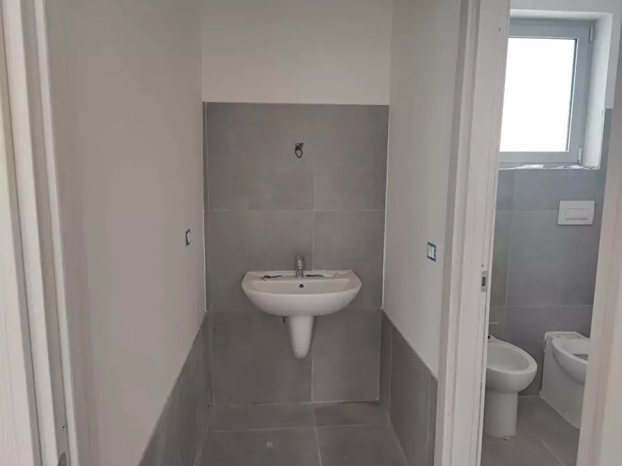 Immagine 5 di Locale commerciale in vendita  in via dogliotti 2 a Casarano