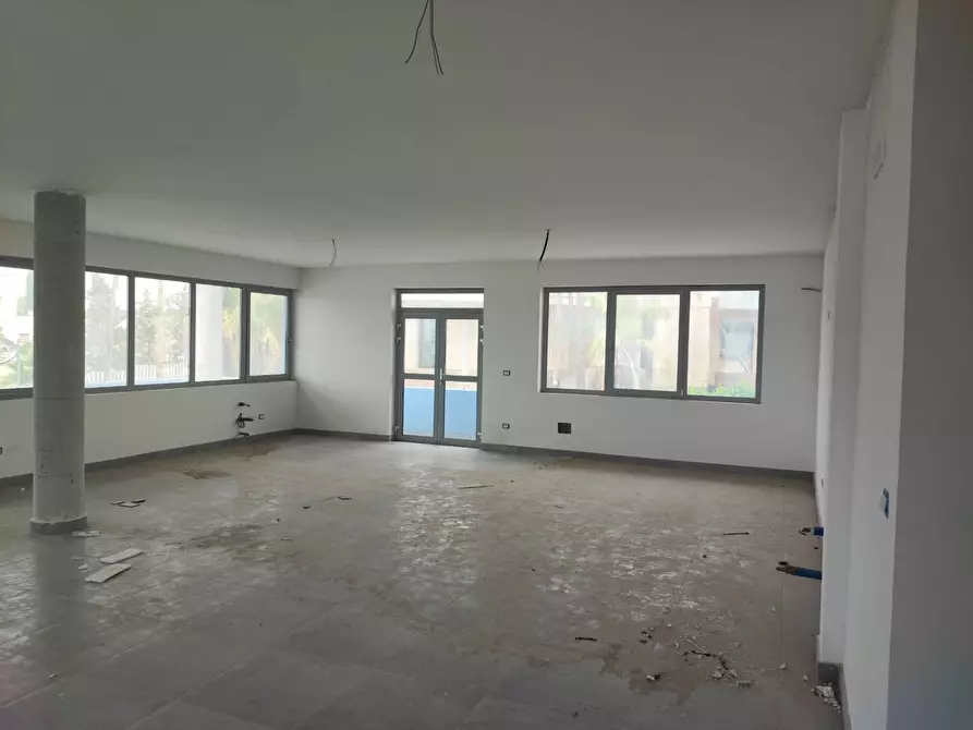 Immagine 4 di Locale commerciale in vendita  in via dogliotti 2 a Casarano