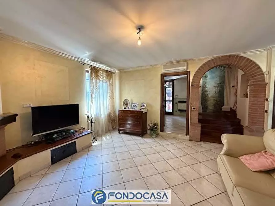 Immagine 8 di Villa in vendita  a Adro