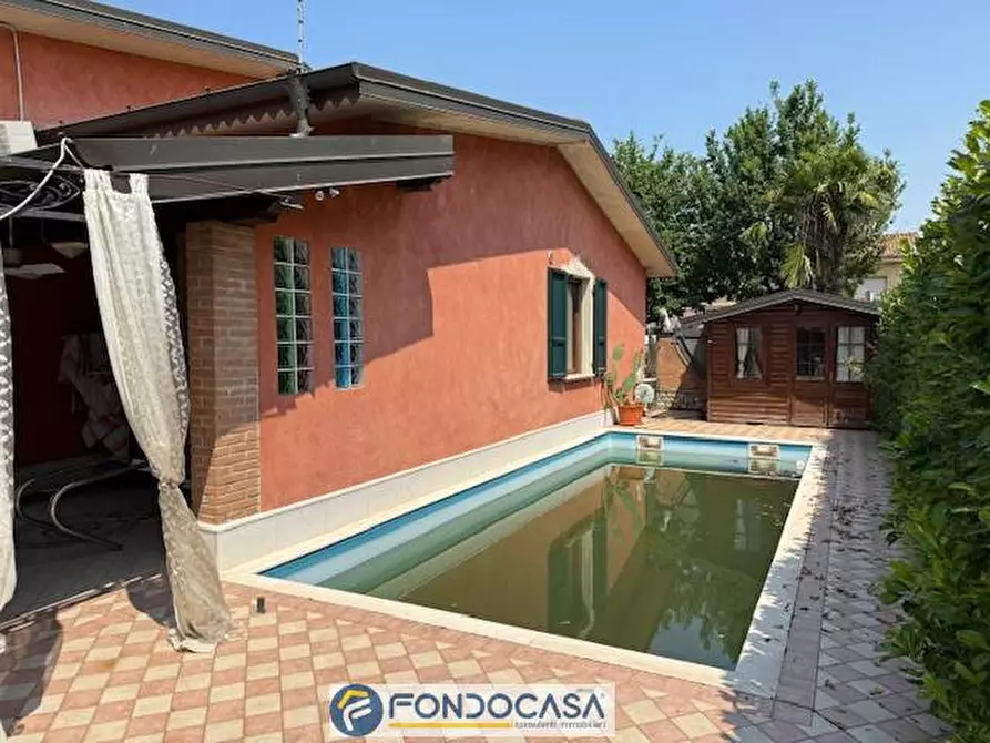 Immagine 6 di Villa in vendita  a Adro