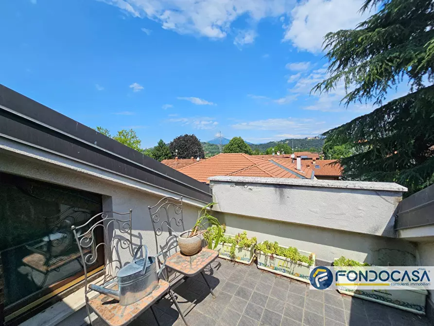 Immagine 13 di Villa in vendita  in Via Guglielmo Mattioli a Bergamo