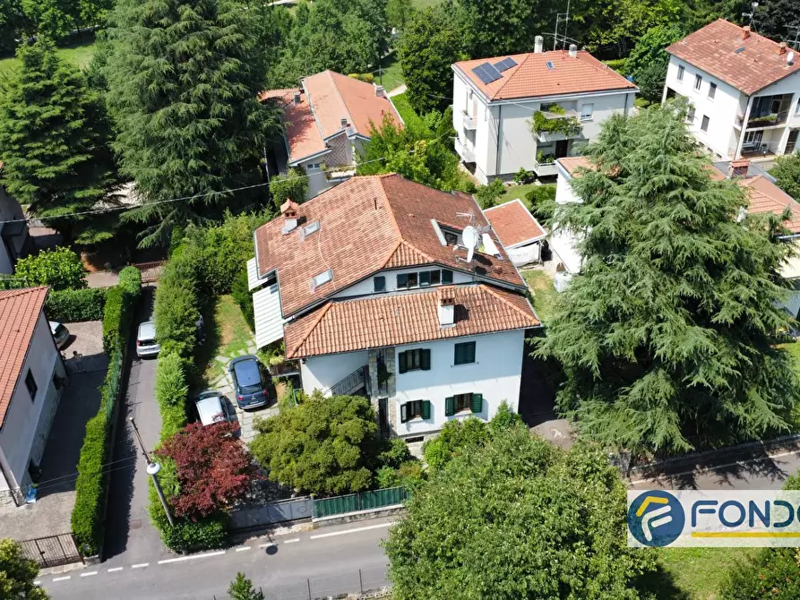 Immagine 2 di Villa in vendita  in Via Guglielmo Mattioli a Bergamo