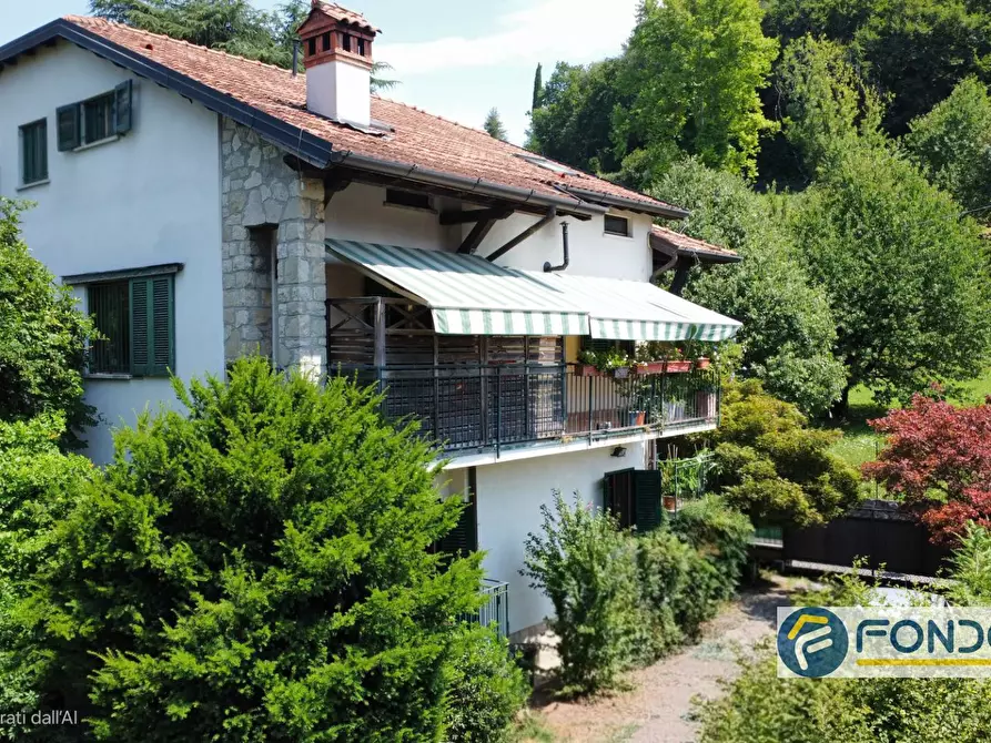 Immagine 3 di Villa in vendita  in Via Guglielmo Mattioli a Bergamo
