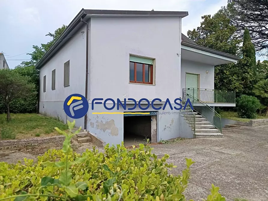 Immagine 2 di Villa in vendita  in via calore 10 a Benevento
