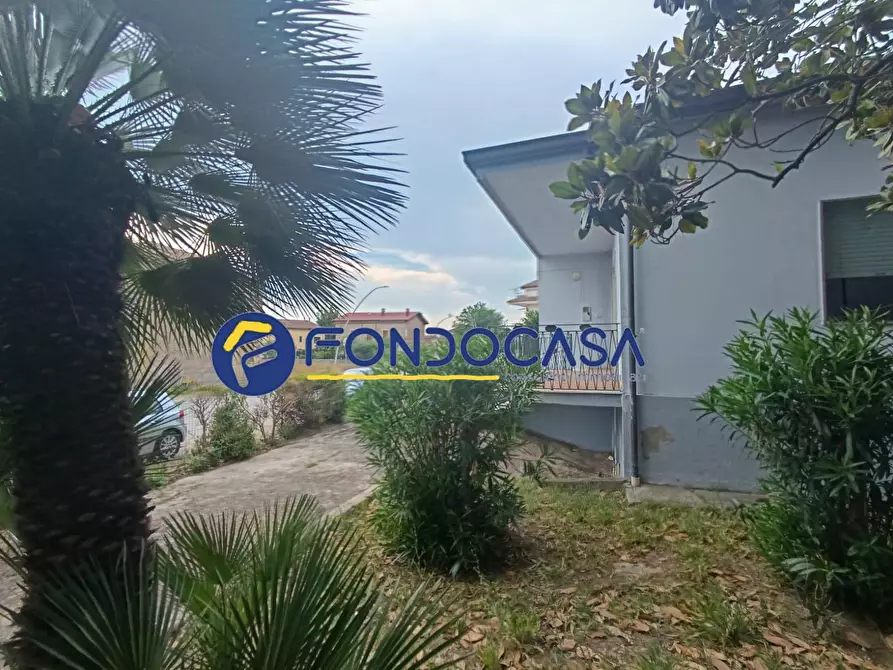 Immagine 9 di Villa in vendita  in via calore 10 a Benevento