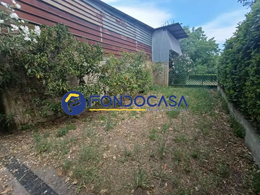 Immagine 30 di Villa in vendita  in via calore 10 a Benevento