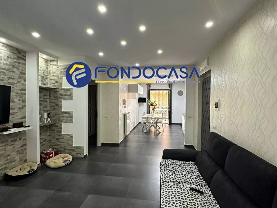 Immagine 1 di Appartamento in vendita  a Giugliano In Campania