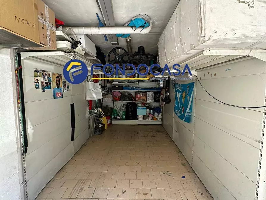 Immagine 12 di Appartamento in vendita  a Giugliano In Campania