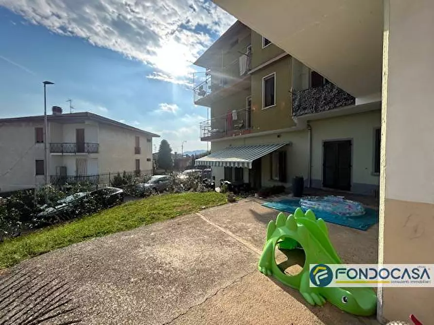 Immagine 22 di Appartamento in vendita  a Zandobbio