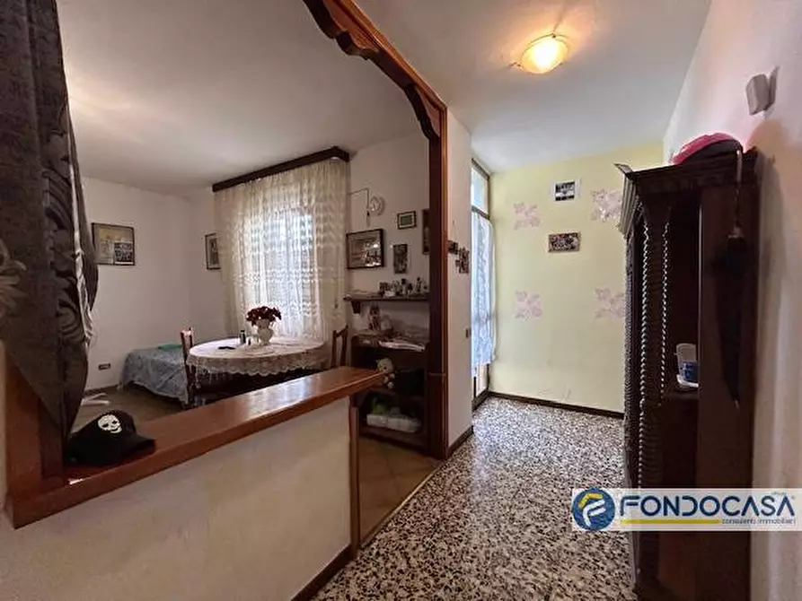 Immagine 5 di Appartamento in vendita  a Zandobbio