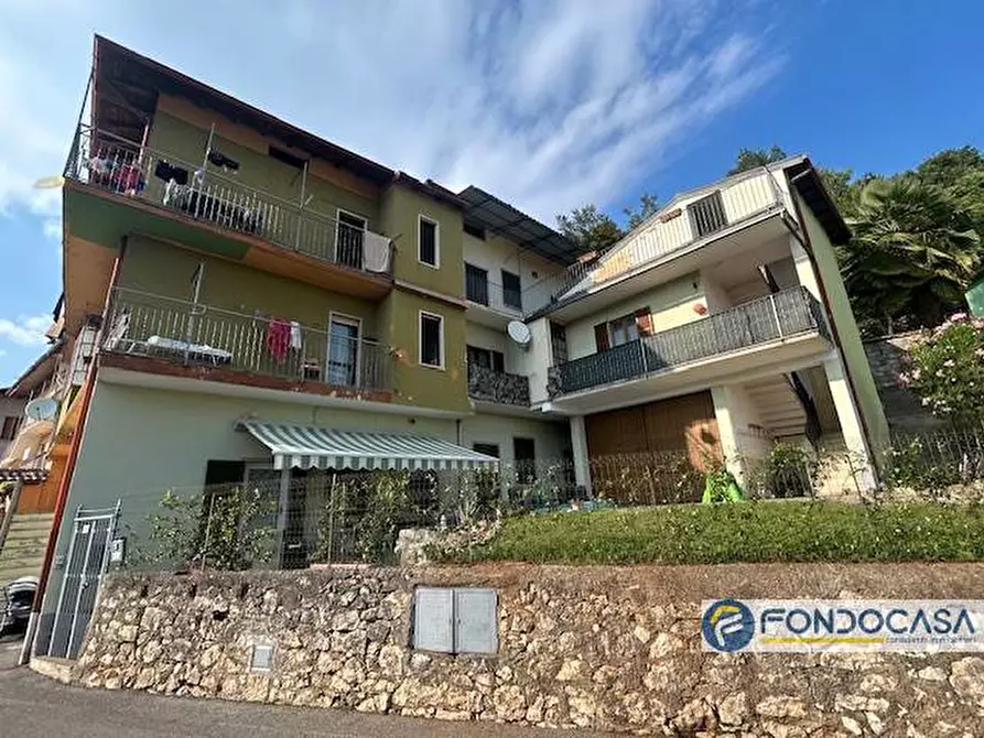 Immagine 1 di Appartamento in vendita  a Zandobbio