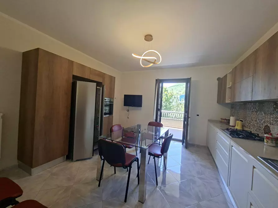 Immagine 2 di Appartamento in vendita  in via ramiro marcone 49 a Mercogliano