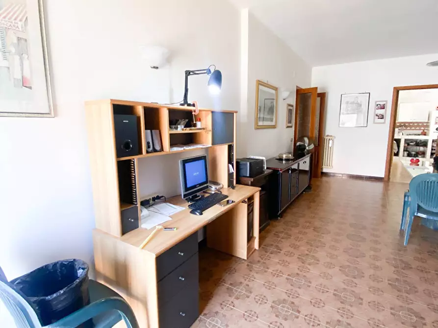 Immagine 2 di Appartamento in vendita  in via roma 45 a Latiano