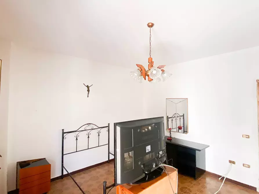 Immagine 4 di Appartamento in vendita  in via roma 45 a Latiano