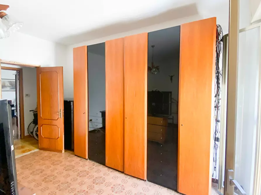 Immagine 5 di Appartamento in vendita  in via roma 45 a Latiano