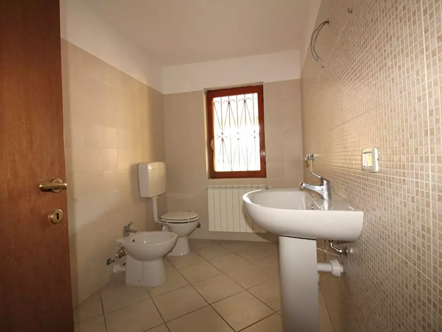 Immagine 4 di Appartamento in vendita  in VIA SPIAZZI 35 a Ponte Nossa