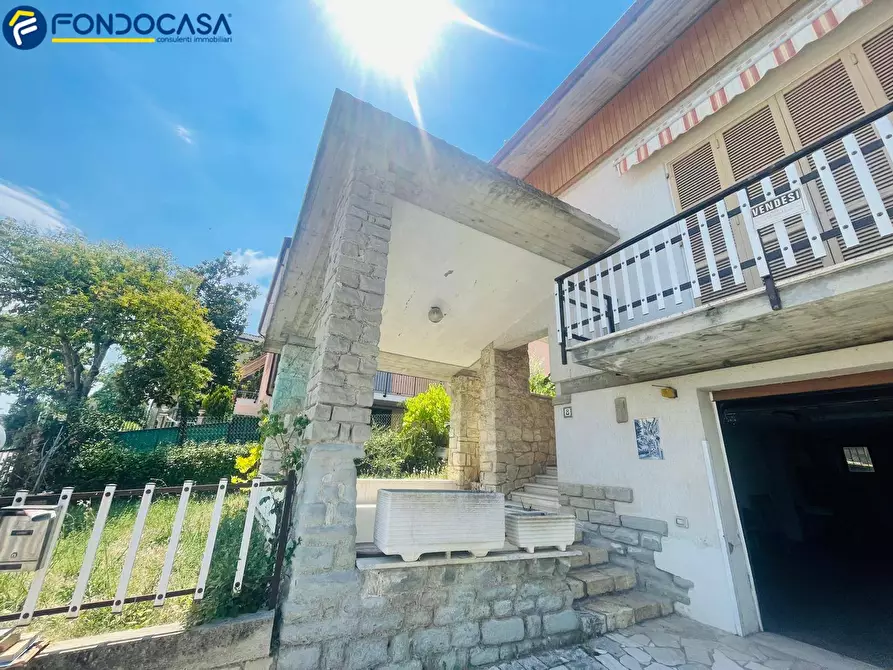 Immagine 3 di Casa indipendente in vendita  in Via Italia 6 a Montalto Delle Marche