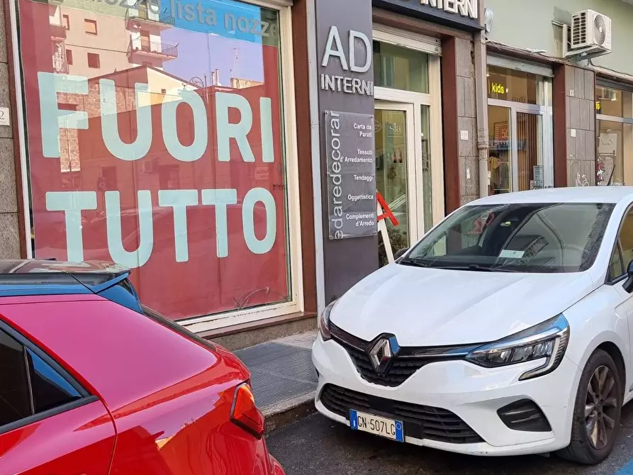 Immagine 4 di Locale commerciale in affitto  in Via Raffaele de pascale 10 a Angri