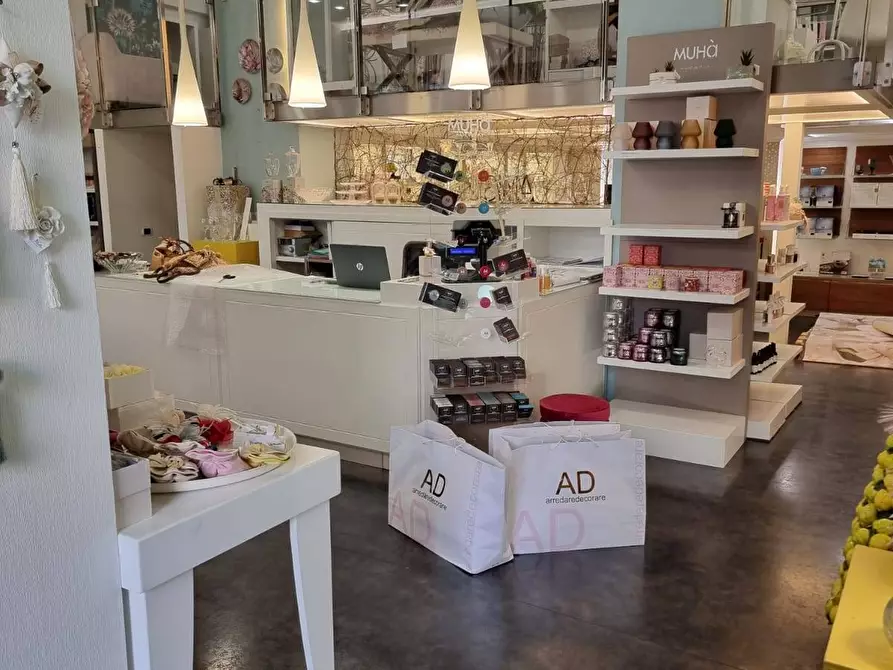 Immagine 7 di Locale commerciale in affitto  in Via Raffaele de pascale 10 a Angri